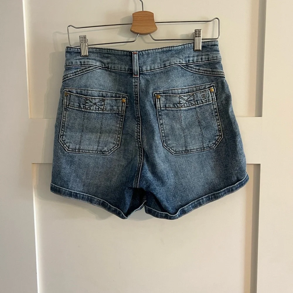 Pilcro High-Waist Patch Pocket Shorts - medium wash